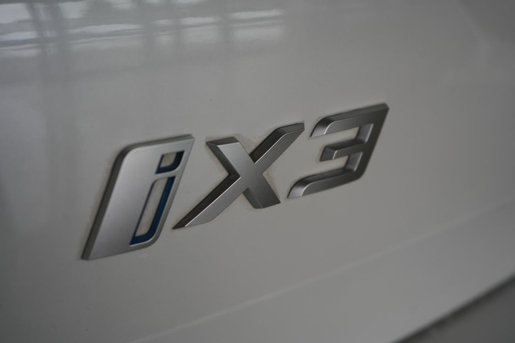 BMW iX3 2023