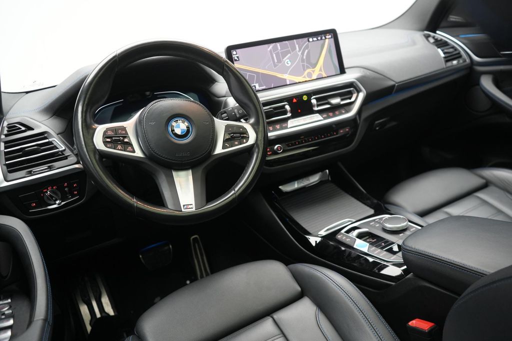 BMW iX3 2023