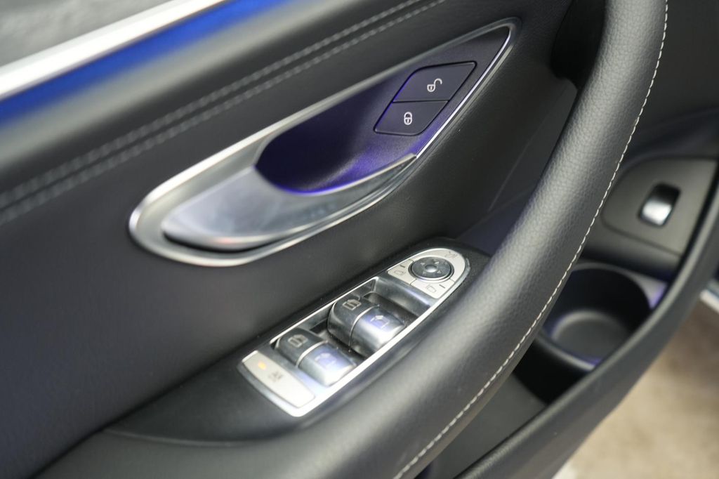 Mercedes-Benz E 300 2021