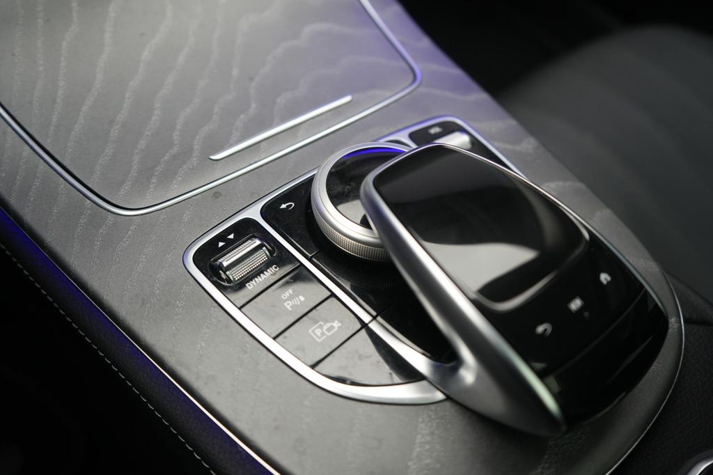 Mercedes-Benz E 300 2021