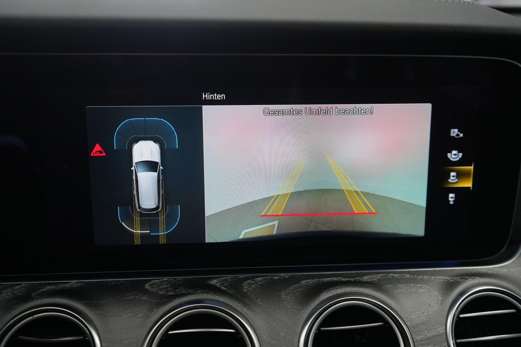 Mercedes-Benz E 300 2021