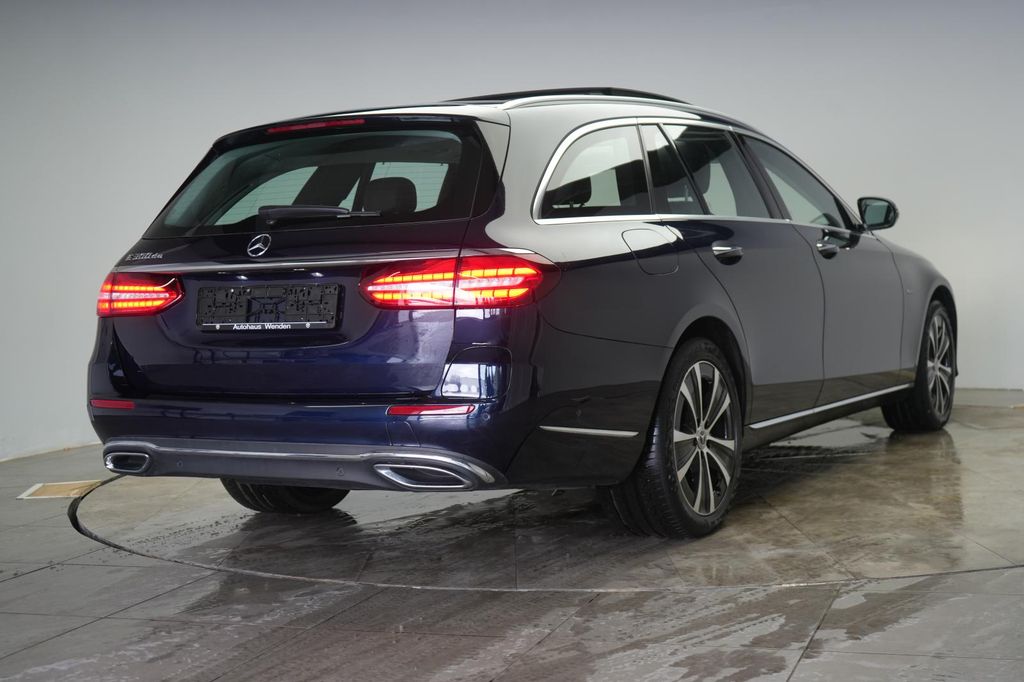 Mercedes-Benz E 300 2021