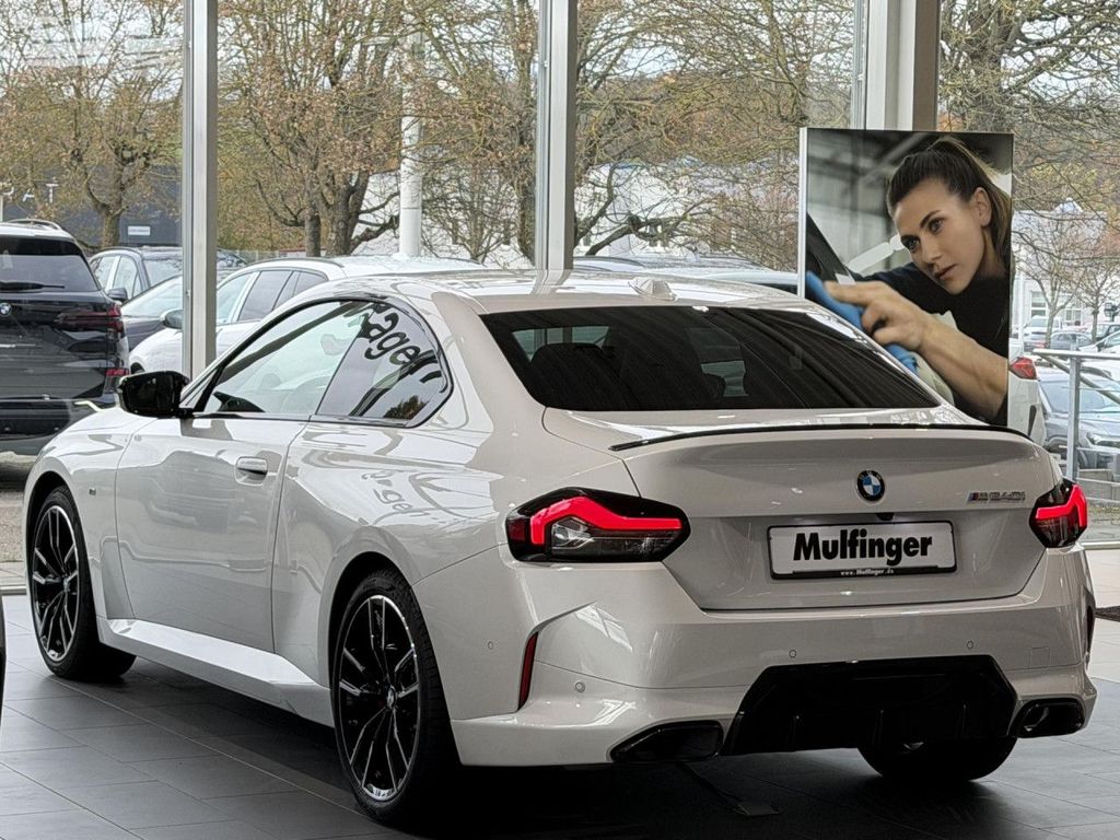 BMW M240i 2025