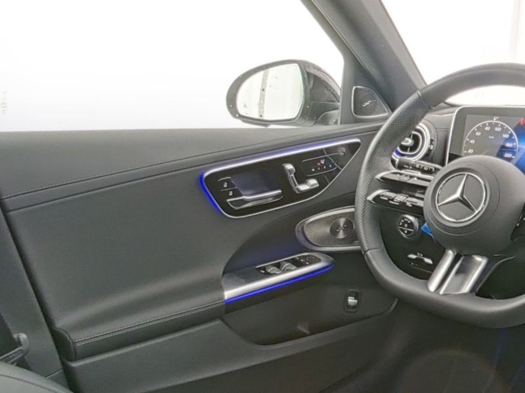 Mercedes-Benz C 300 2025