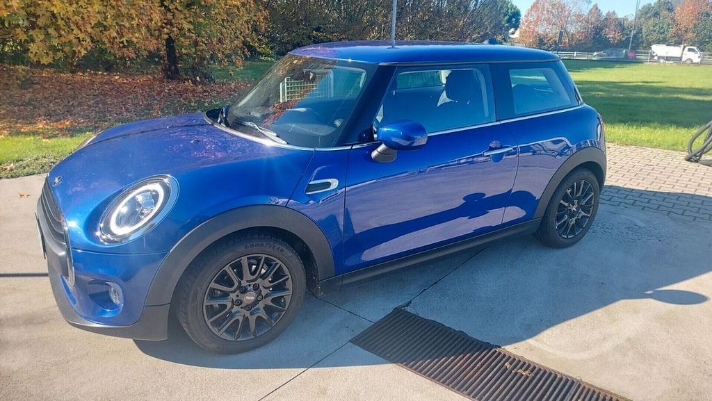 MINI ONE 2020