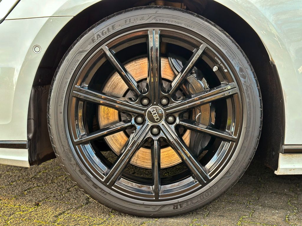 Audi A8 2023