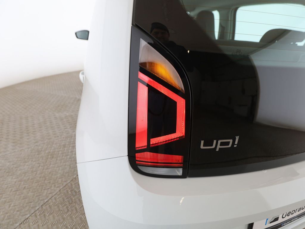 Volkswagen up! 2023