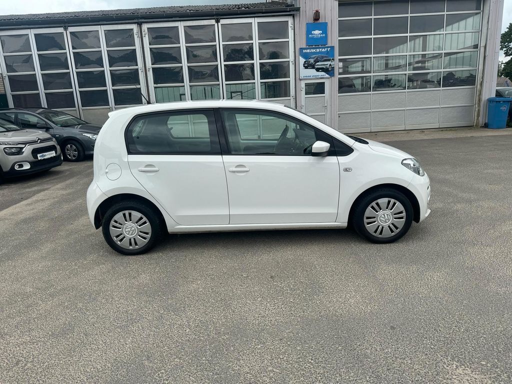 Volkswagen up! 2015