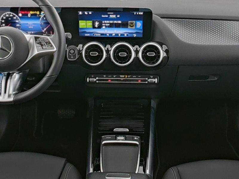 Mercedes-Benz B 200 2024