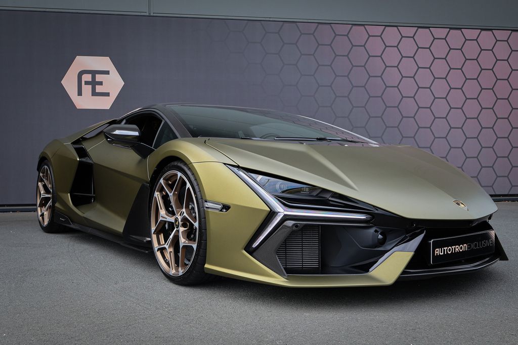 Lamborghini Revuelto 2026
