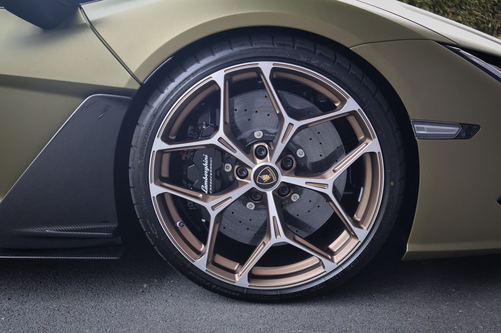 Lamborghini Revuelto 2026