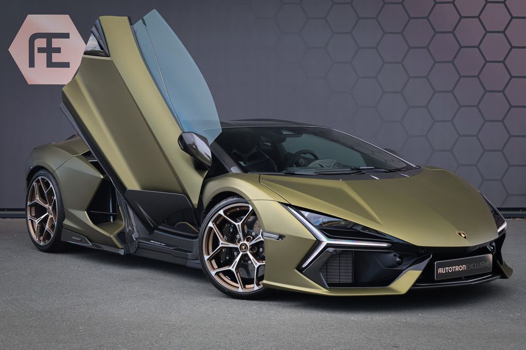Lamborghini Revuelto 2026