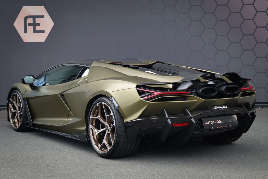 Lamborghini Revuelto 2026