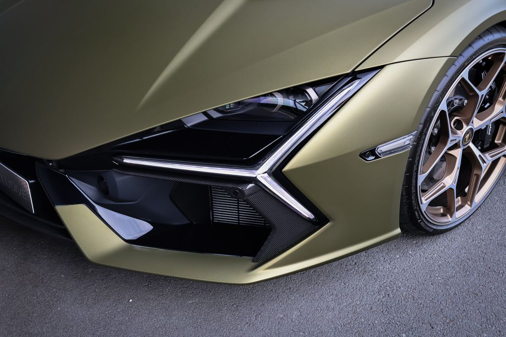 Lamborghini Revuelto 2026