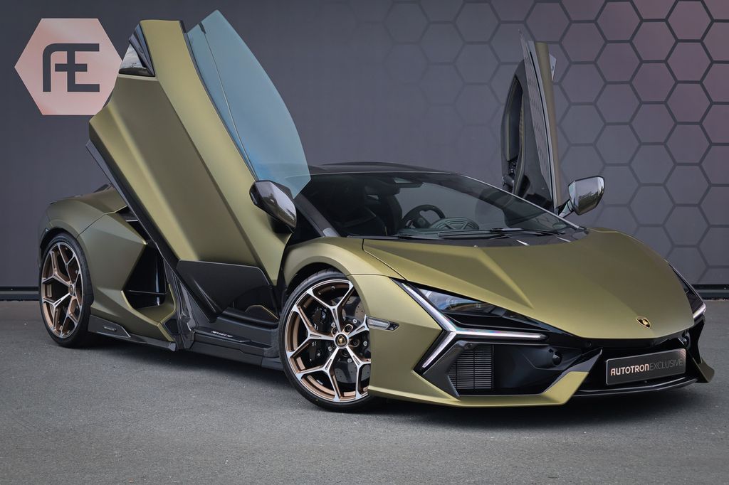 Lamborghini Revuelto 2026