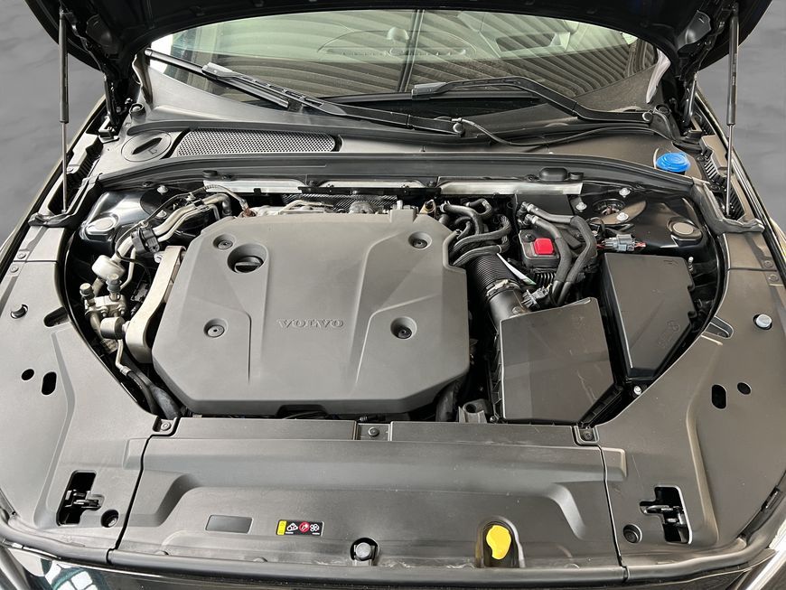 Volvo V90 Cross Country 2023