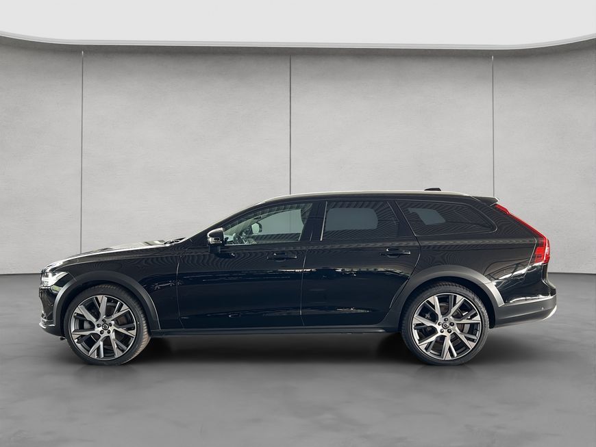 Volvo V90 Cross Country 2023