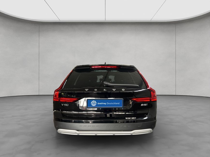 Volvo V90 Cross Country 2023