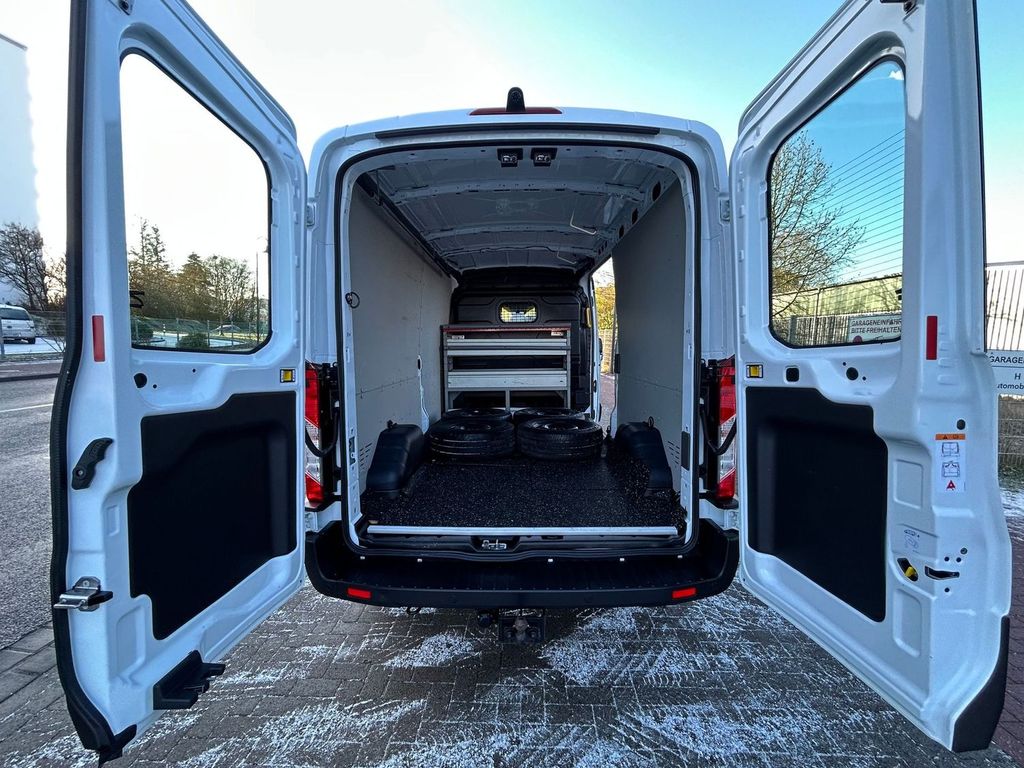 Ford Transit 2024