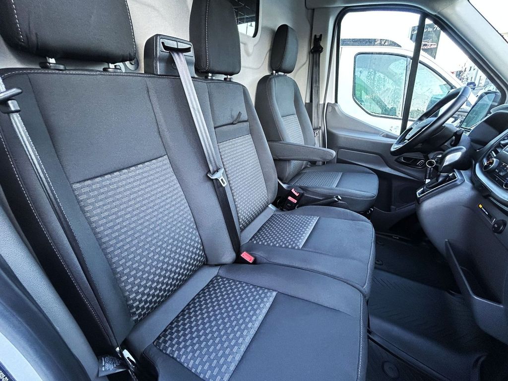 Ford Transit 2024