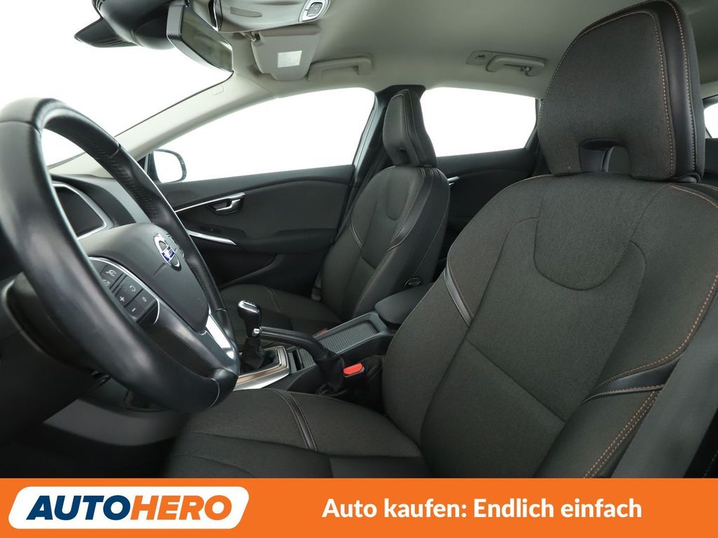 Volvo V40 Cross Country 2014