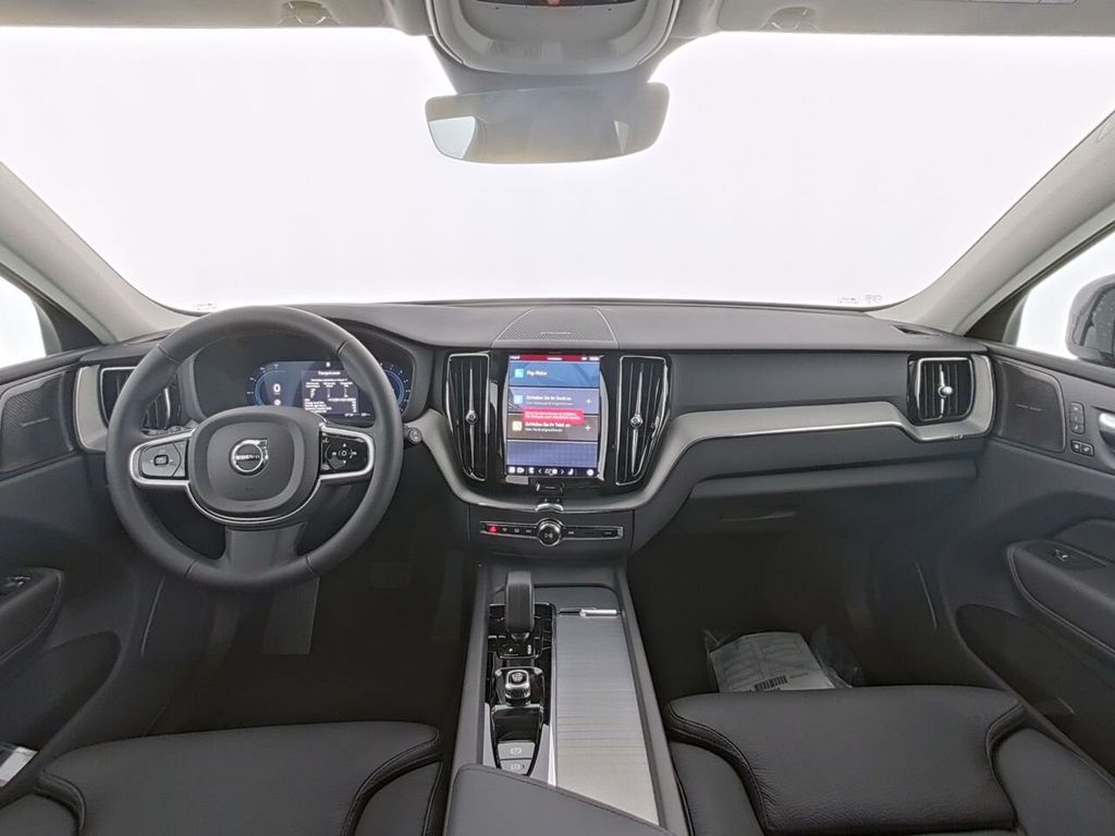 Volvo XC60 2025