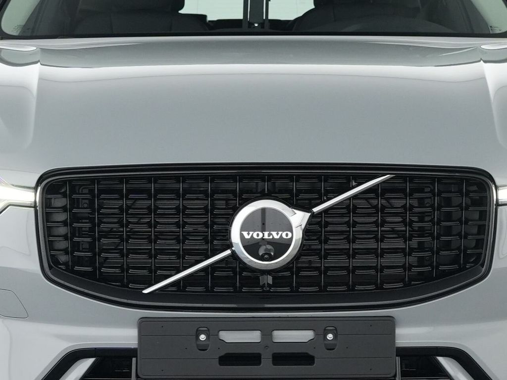 Volvo XC60 2025