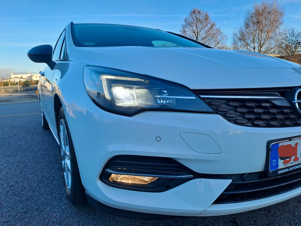 Opel Astra 2021
