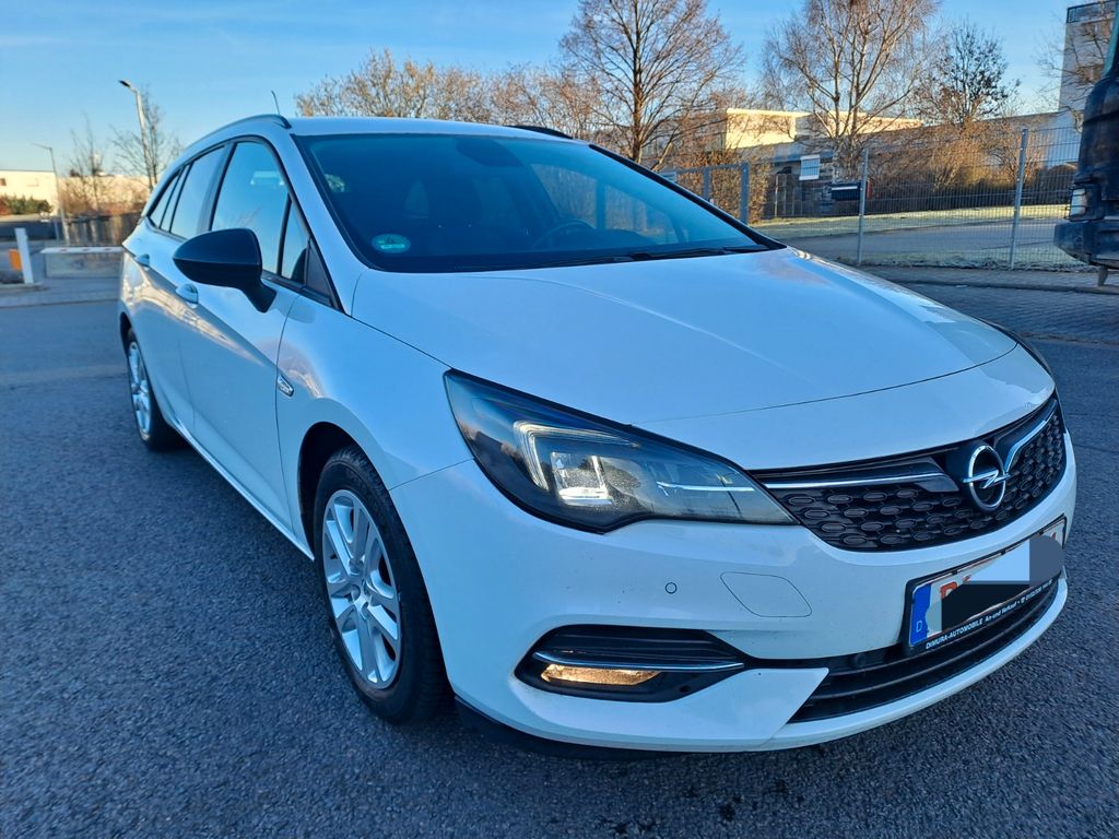 Opel Astra 2021