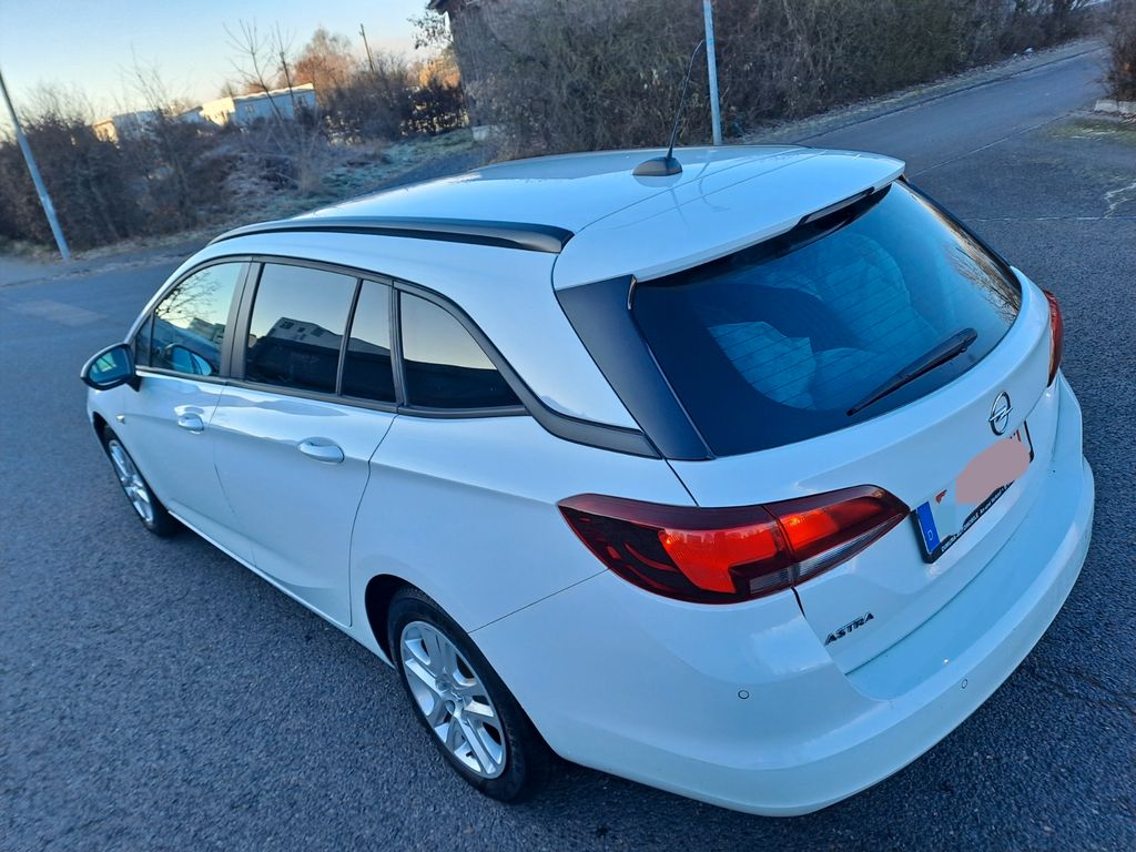 Opel Astra 2021