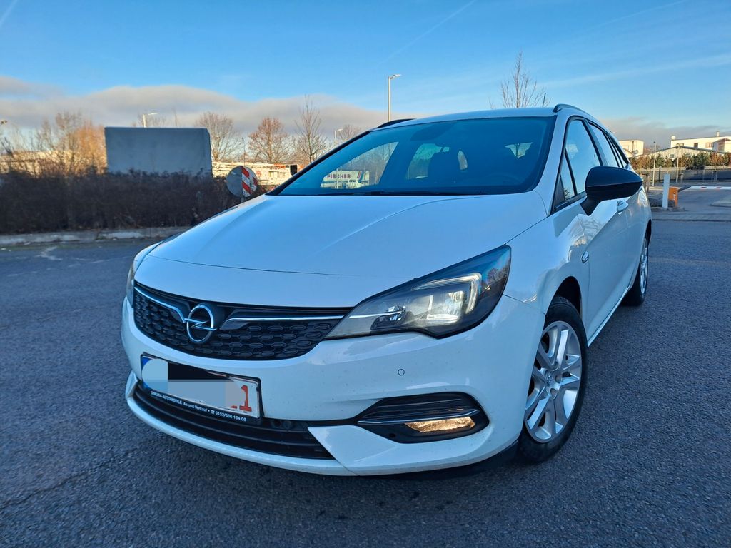 Opel Astra 2021