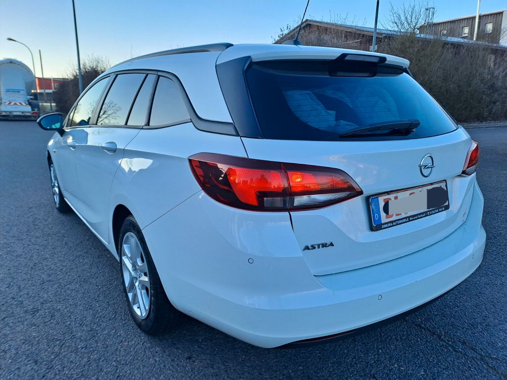 Opel Astra 2021