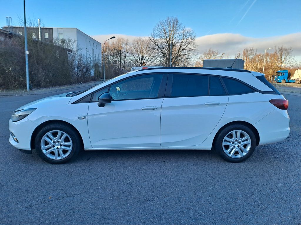 Opel Astra 2021