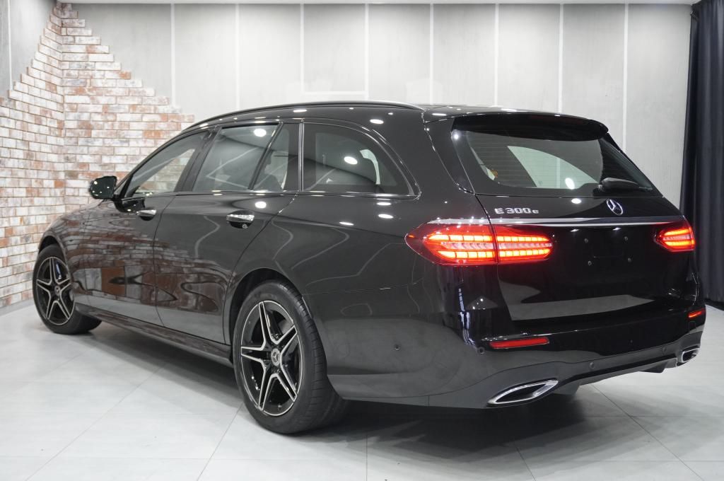 Mercedes-Benz E 300 2022
