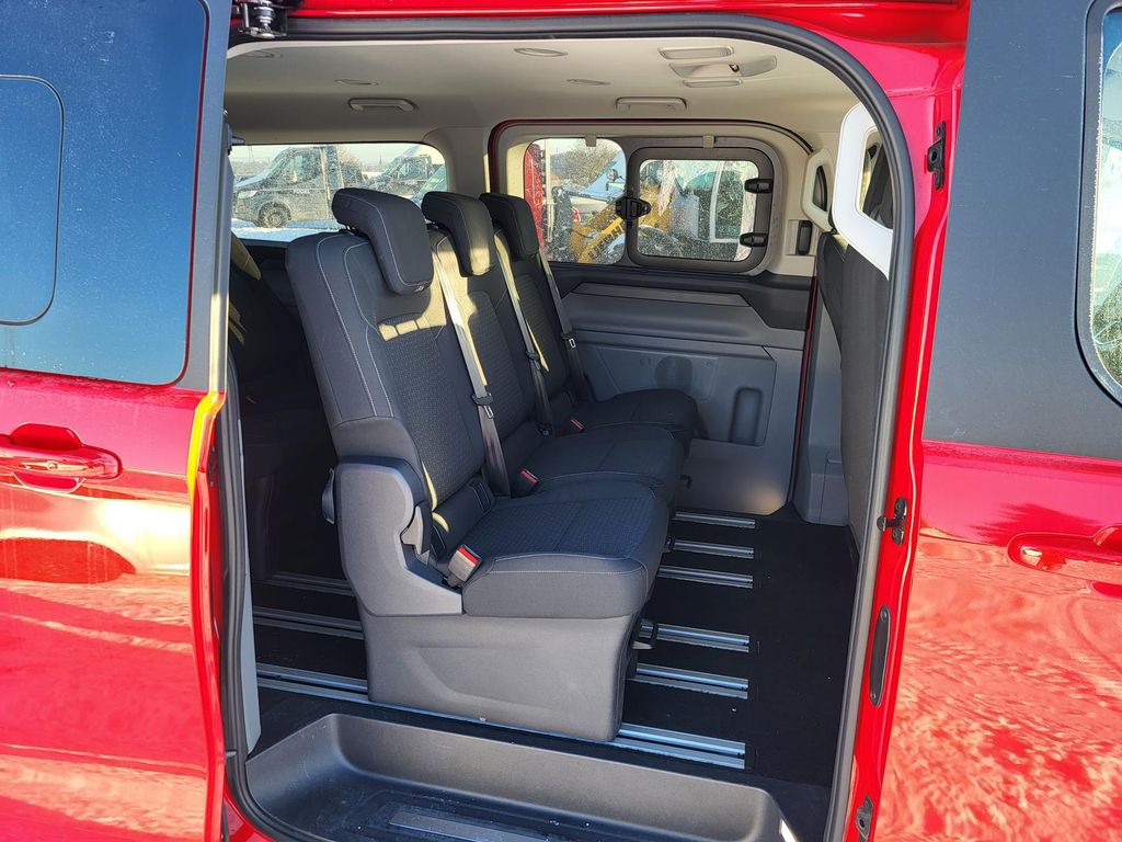 Ford Tourneo Custom 2025