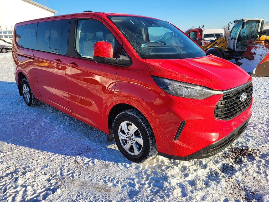 Ford Tourneo Custom 2025