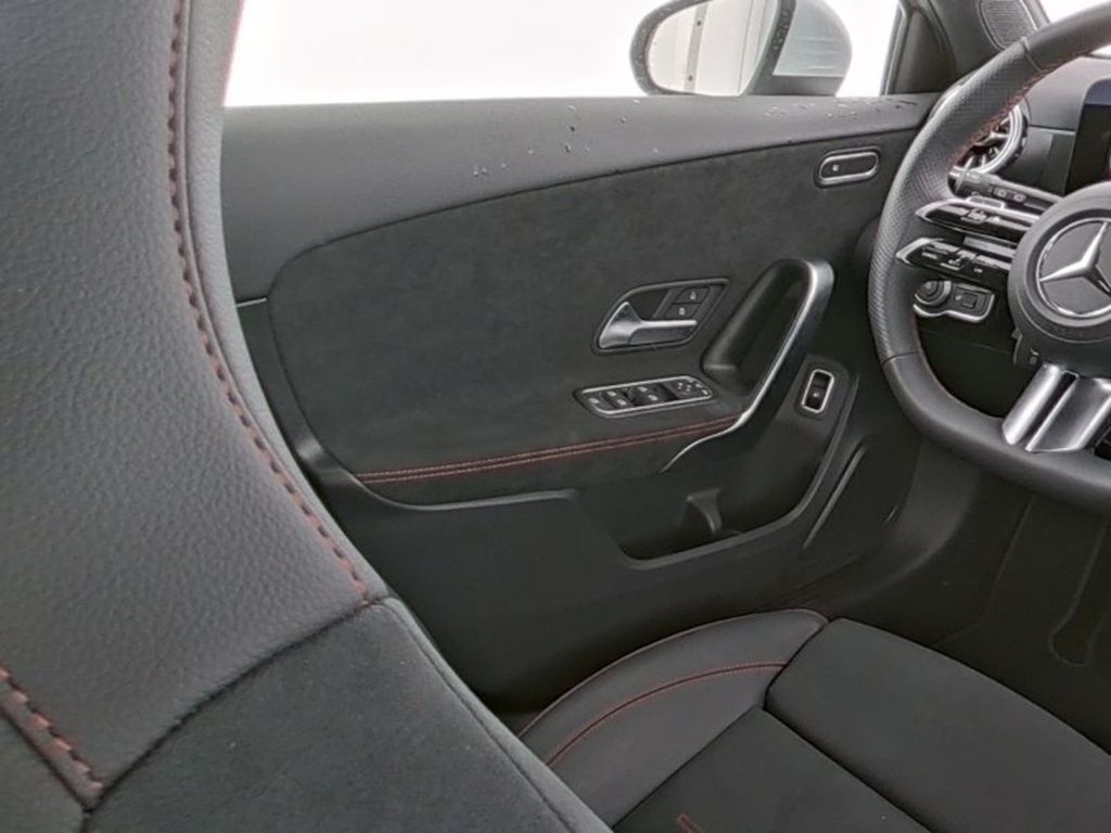 Mercedes-Benz A 250 2023