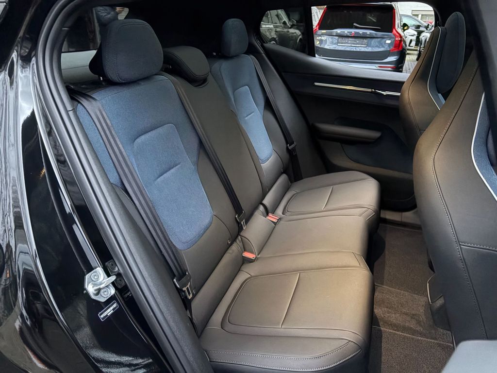 Volvo EX30 2025