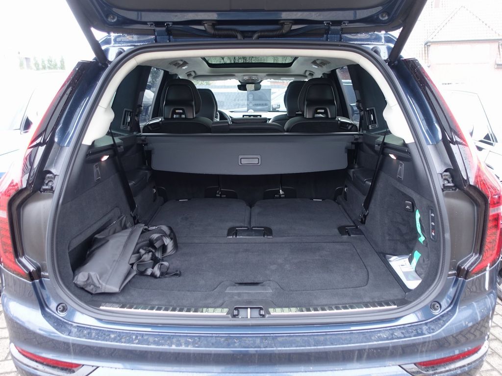 Volvo XC90 2025