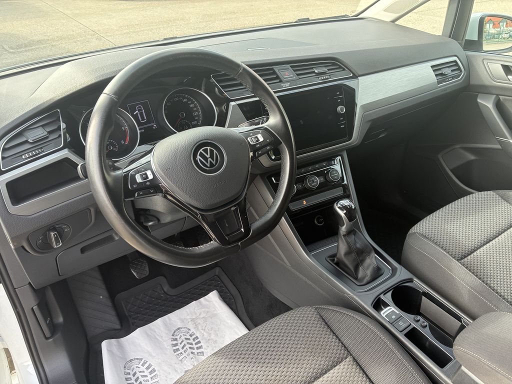 Volkswagen Touran 2021