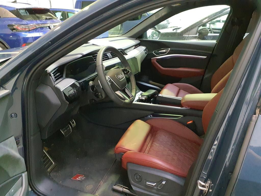 Audi SQ8 e-tron 2024