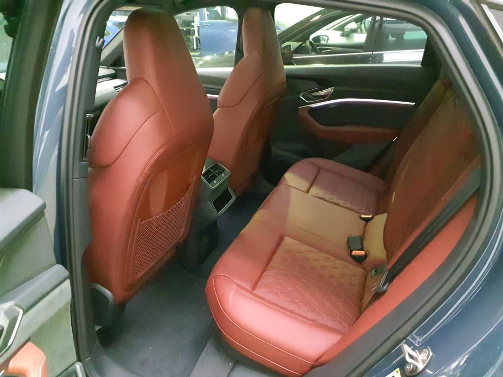 Audi SQ8 e-tron 2024