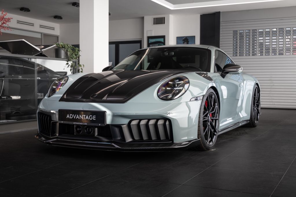 Porsche 911 2025