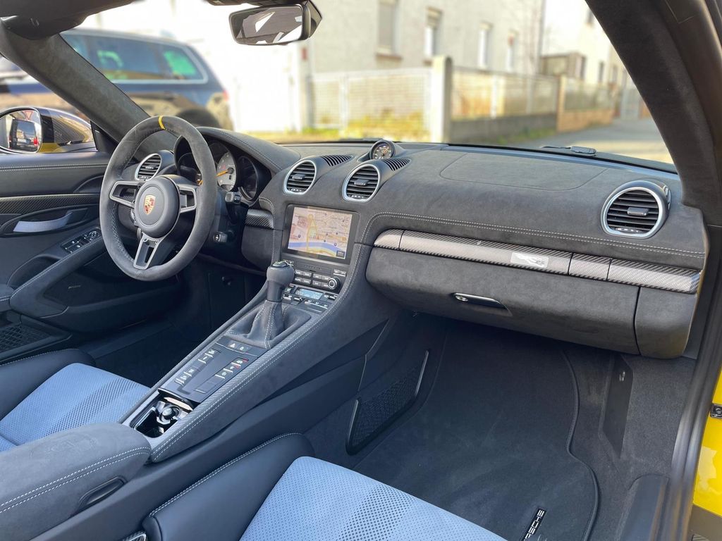 Porsche Boxster 2024