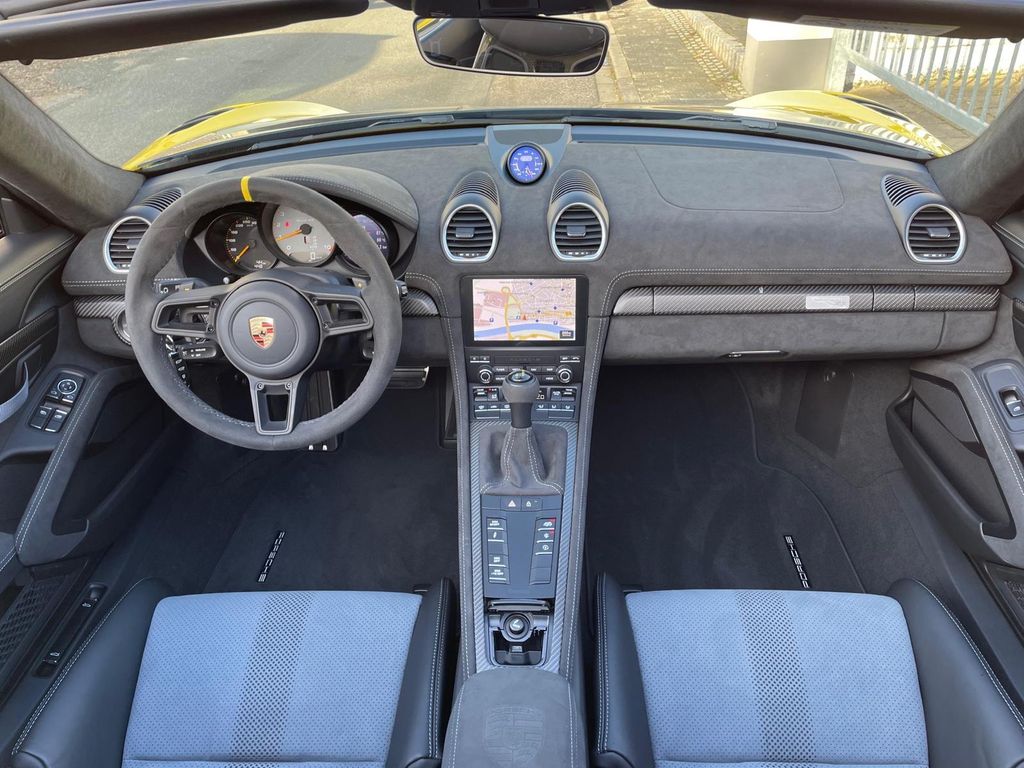 Porsche Boxster 2024