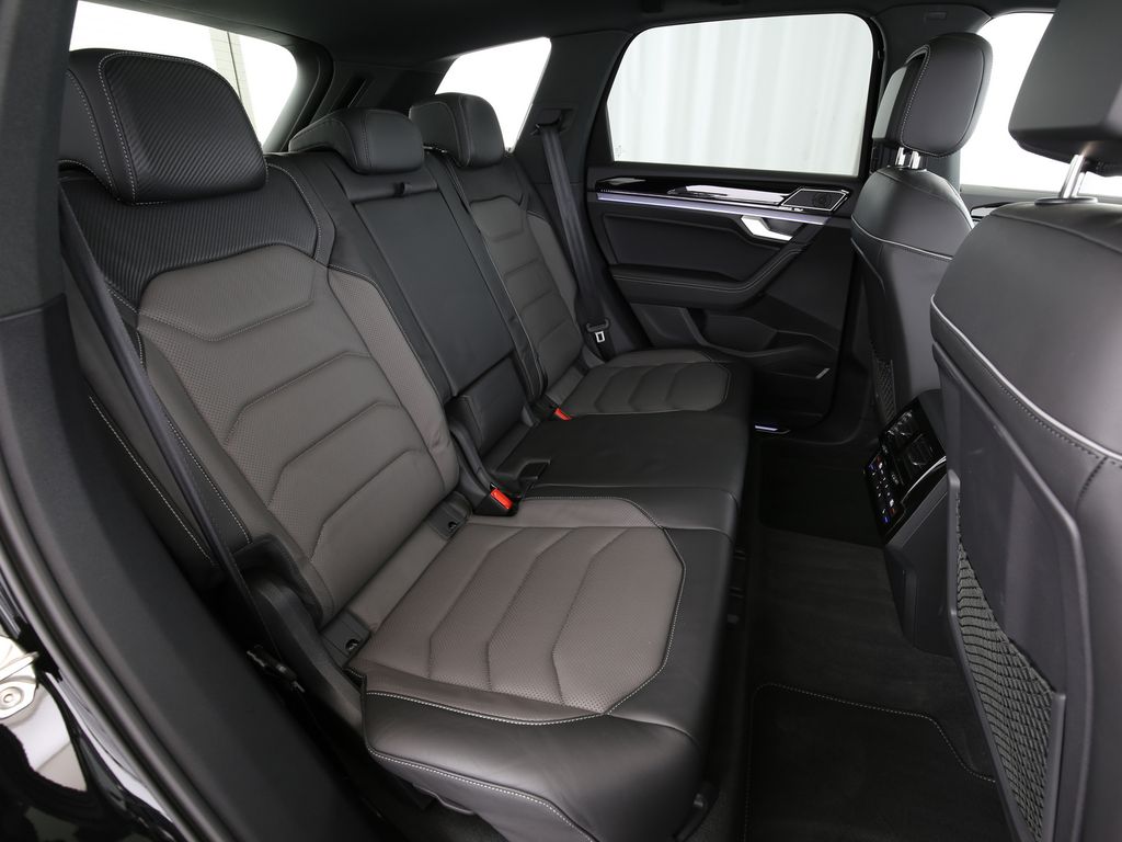 Volkswagen Touareg 2025