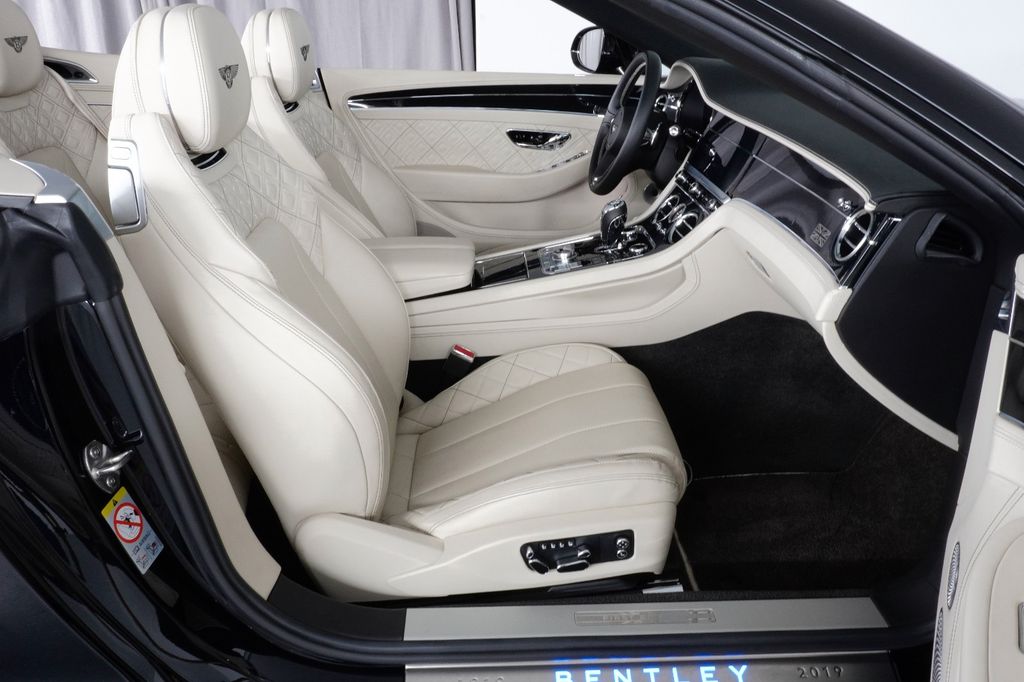 Bentley Continental GTC 2020