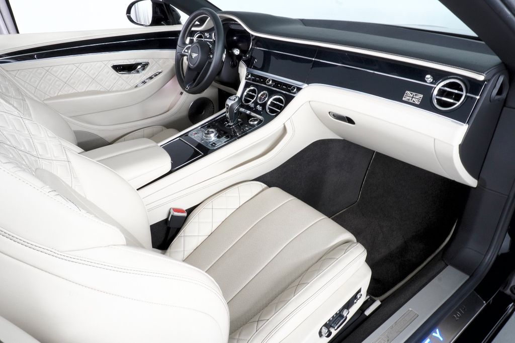 Bentley Continental GTC 2020