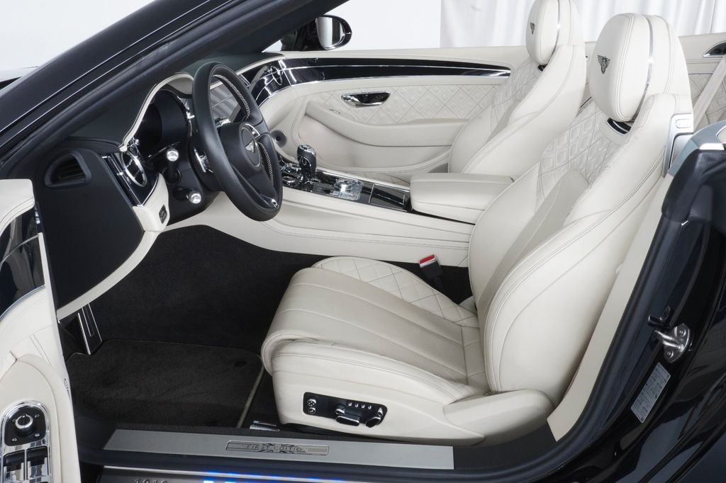 Bentley Continental GTC 2020