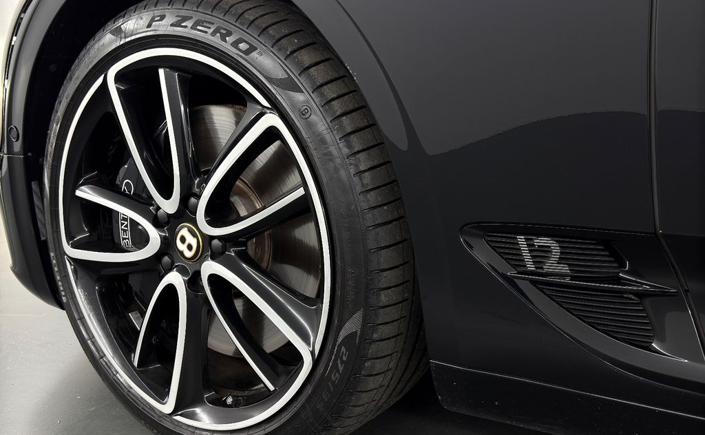 Bentley Continental GTC 2020